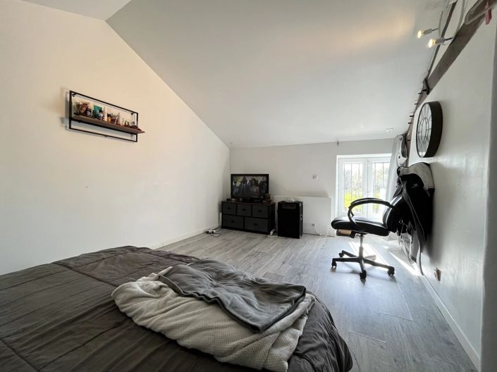 Image No.9-3 Bed House for sale