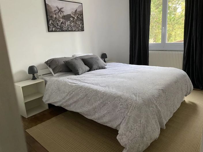 Image No.5-5 Bed House for sale