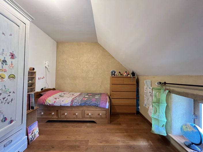 Image No.12-4 Bed House for sale