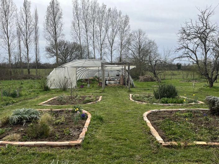 Image No.2-4 Bed House for sale