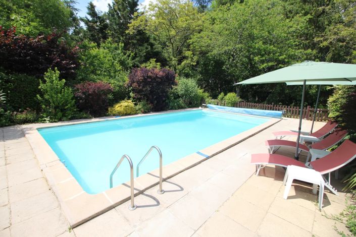 Image No.2-8 Bed House for sale