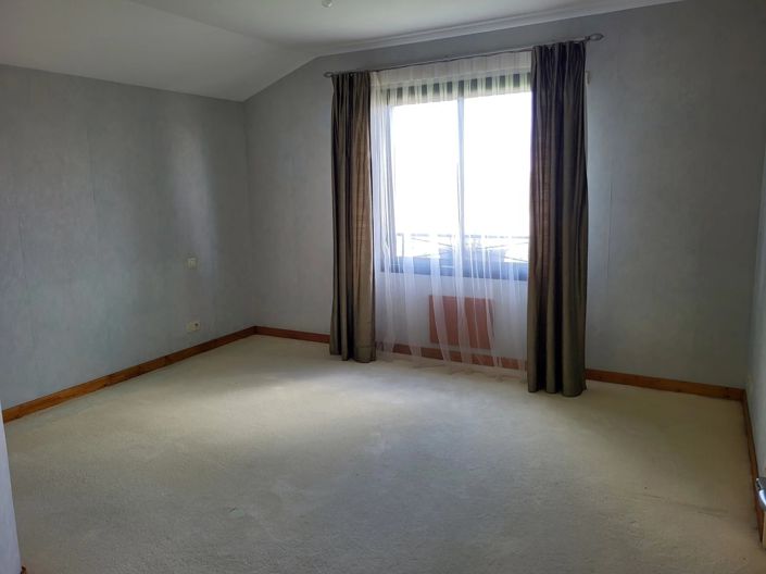 Image No.12-5 Bed House for sale