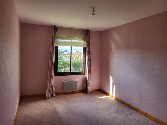 Image No.14-5 Bed House for sale