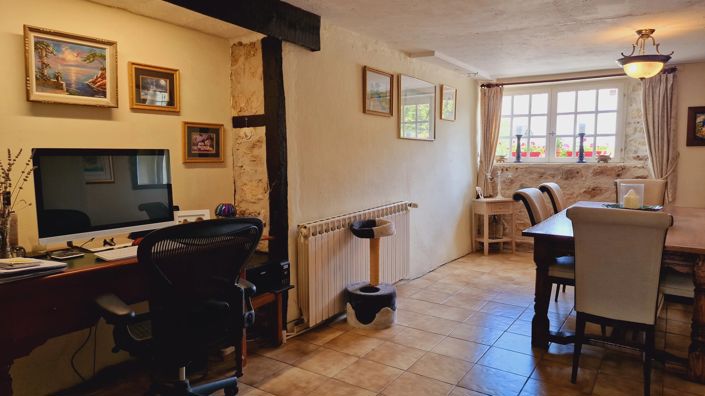 Image No.10-8 Bed House for sale