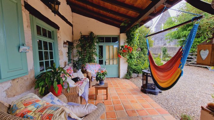 Image No.5-8 Bed House for sale