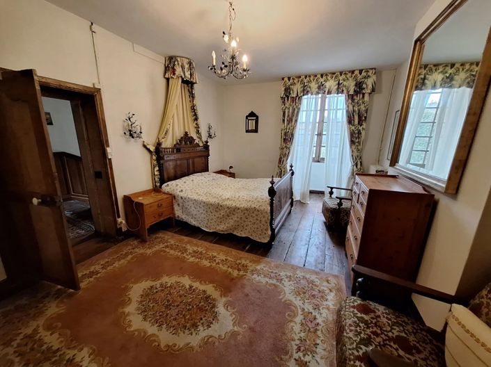 Image No.11-6 Bed House for sale