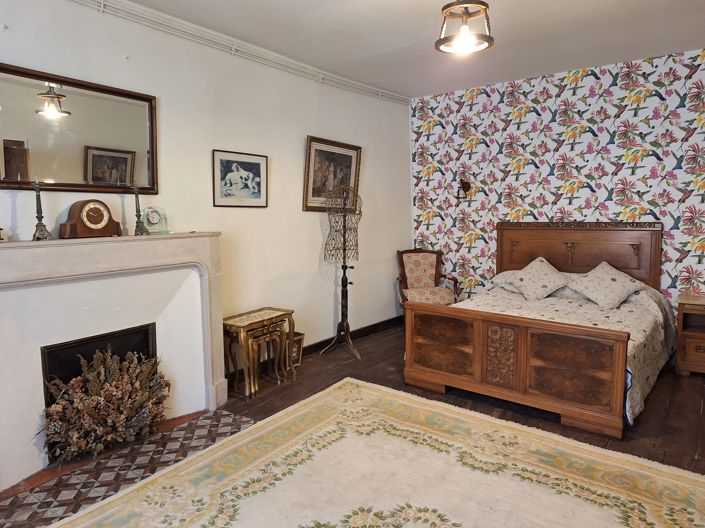 Image No.14-6 Bed House for sale