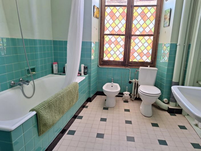 Image No.15-6 Bed House for sale