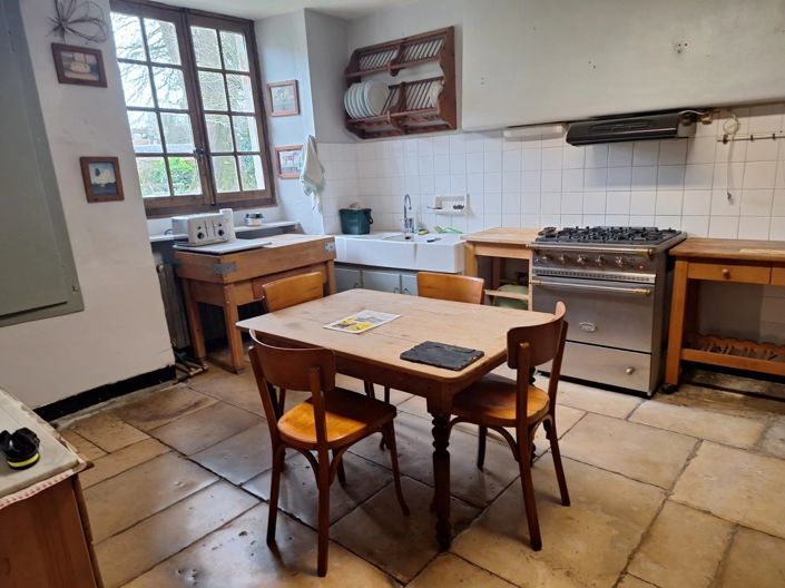 Image No.3-6 Bed House for sale