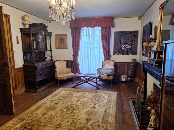 Image No.5-6 Bed House for sale