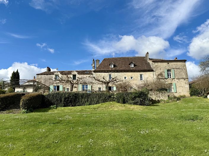 Image No.2-8 Bed House for sale