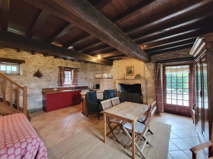 Image No.6-8 Bed House for sale