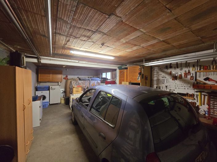 Image No.12-2 Bed House for sale