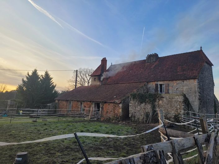 Image No.12-3 Bed Farmhouse for sale