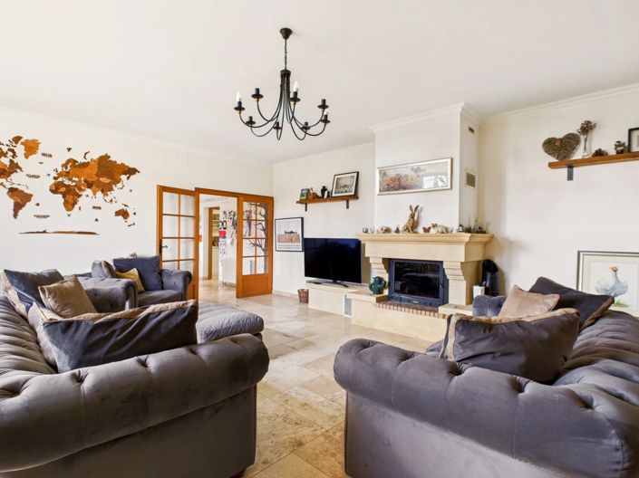 Image No.6-6 Bed House for sale