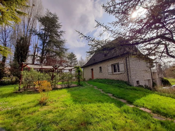 Image No.1-3 Bed Village House for sale