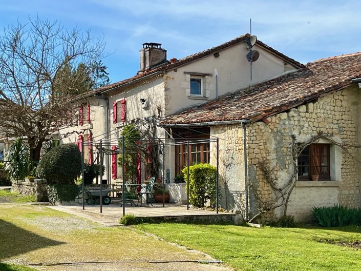 Image No.1-Maison de village de 5 chambres à vendre à Challignac