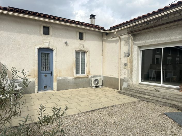 Image No.1-Maison de 2 chambres à vendre à Barbezieux-Saint-Hilaire