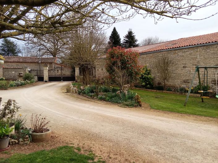 Image No.15-5 Bed Village House for sale