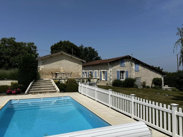 Image No.1-4 Bed House for sale