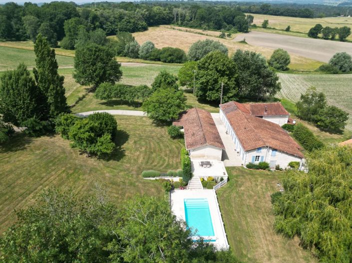 Image No.1-4 Bed House for sale