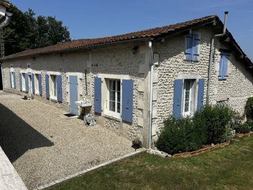 1 - Charente, House