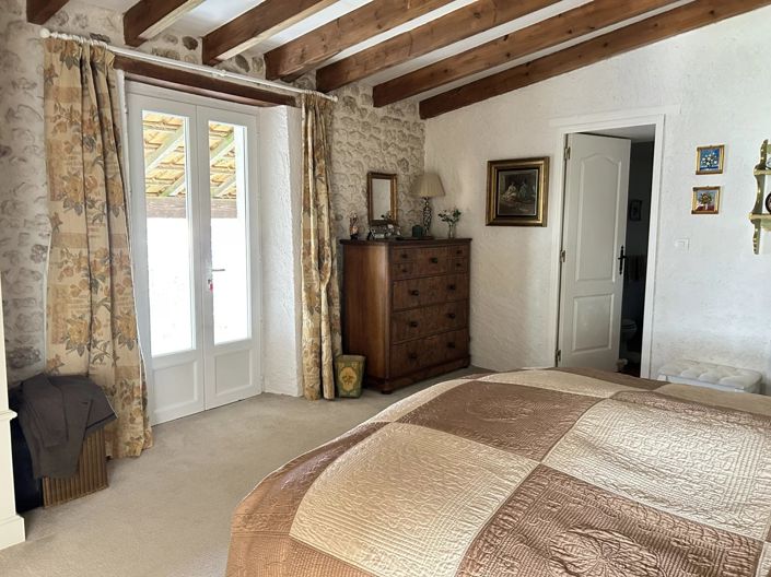 Image No.8-4 Bed House for sale