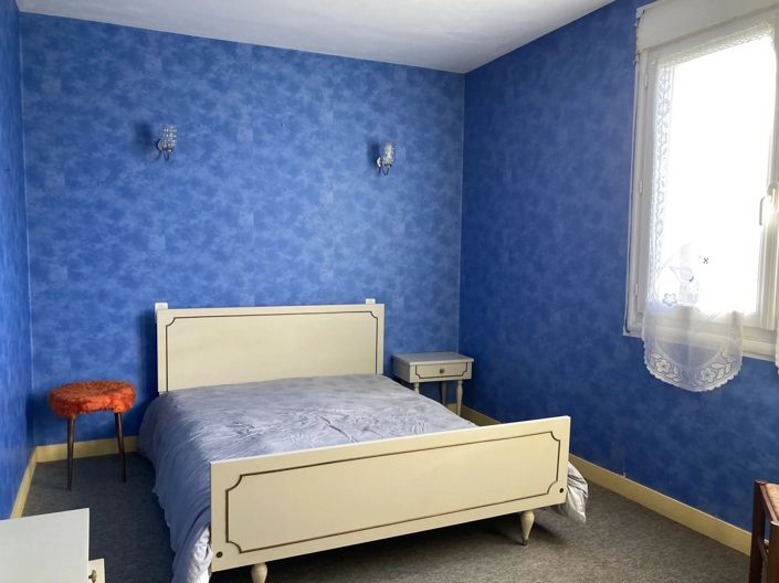 Image No.10-4 Bed Farmhouse for sale