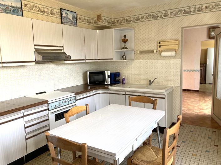 Image No.3-4 Bed Farmhouse for sale