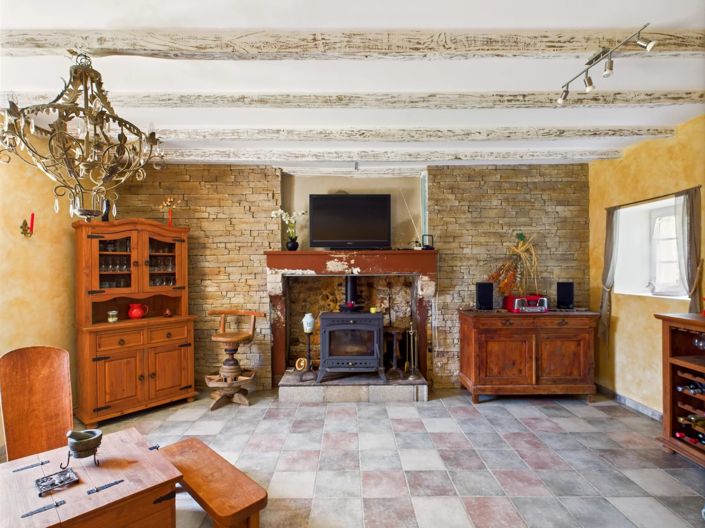 Image No.8-2 Bed House for sale