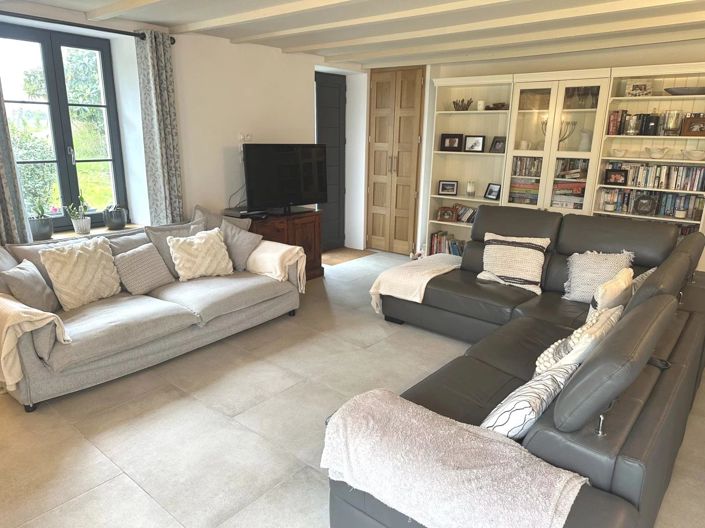 Image No.7-4 Bed House for sale