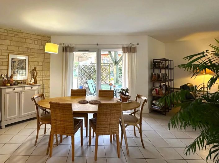 Image No.2-6 Bed House for sale