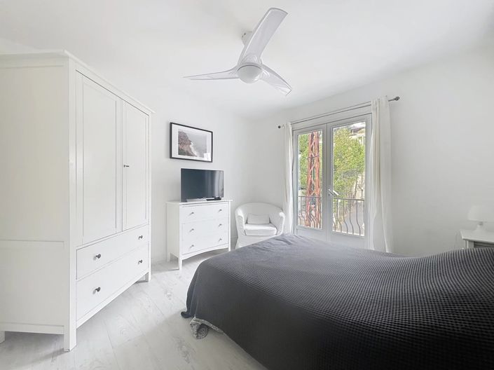 Image No.10-5 Bed House for sale