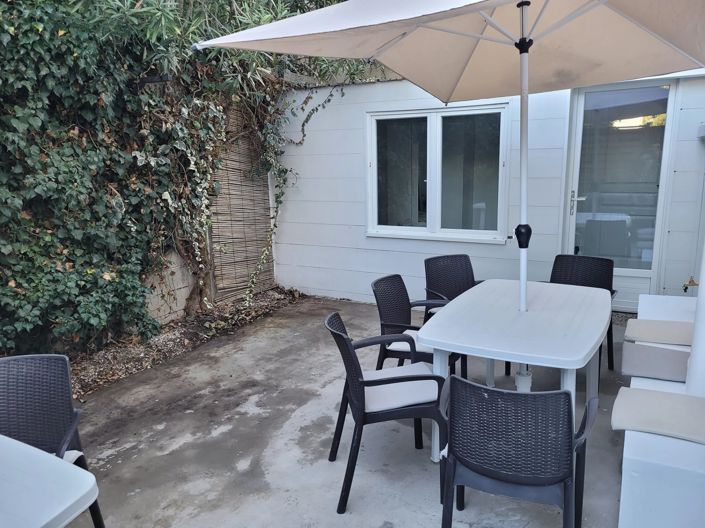 Image No.6-5 Bed House for sale