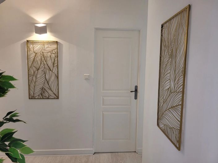 Image No.9-5 Bed House for sale