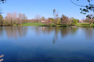 a70a84bf5fc1ecefc476165ae3f4f223a369eaf03e409