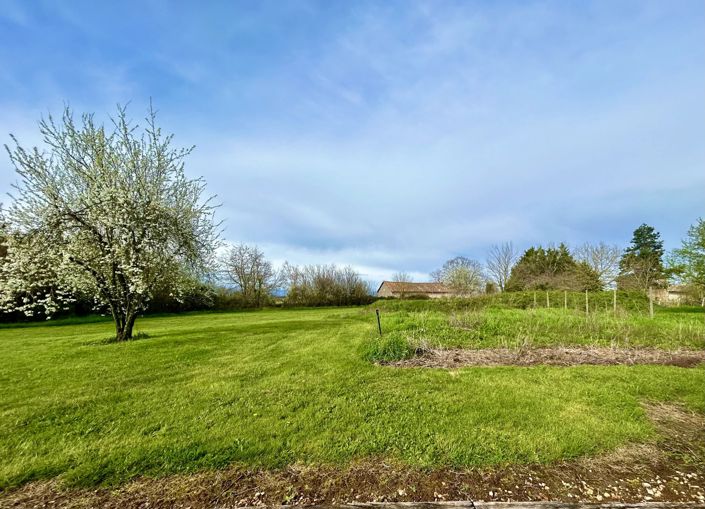 Image No.2-6 Bed Village House for sale