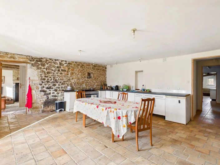 Image No.3-Maison de village de 6 chambres à vendre à Pers