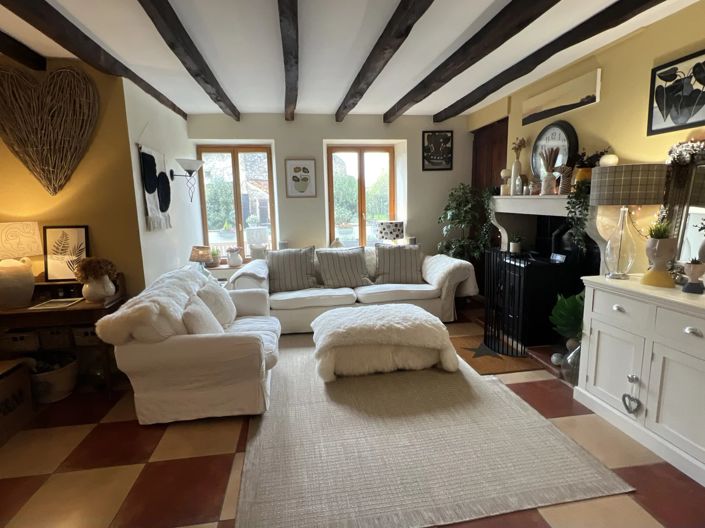 Image No.5-2 Bed House for sale