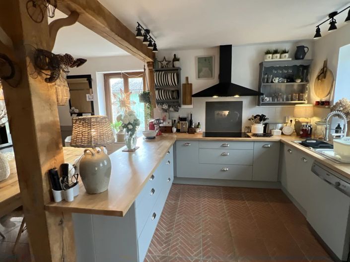 Image No.8-2 Bed House for sale