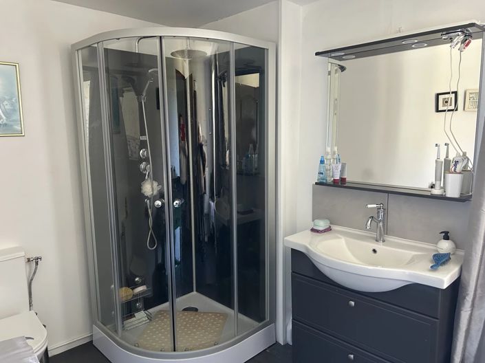 Image No.13-4 Bed House for sale