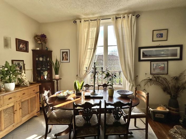 Image No.10-3 Bed House for sale