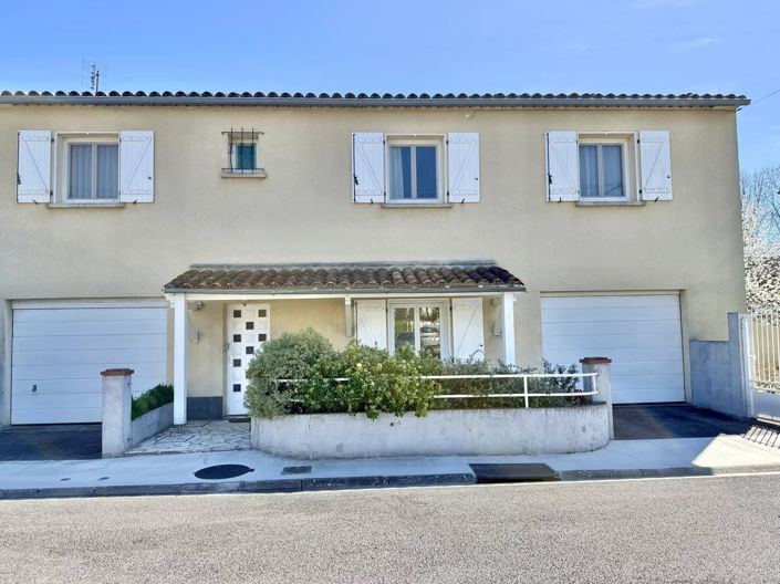 Image No.1-5 Bed House for sale