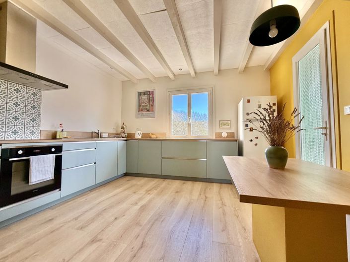 Image No.1-5 Bed House for sale