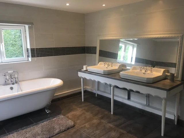 Image No.10-7 Bed House for sale