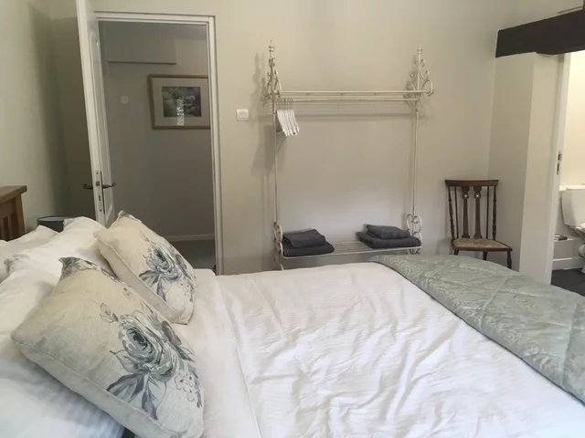 Image No.12-6 Bed House for sale