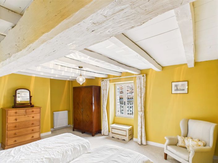 Image No.11-10 Bed House for sale