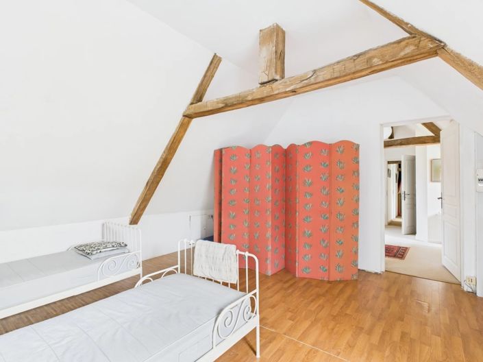 Image No.12-4 Bed Farmhouse for sale