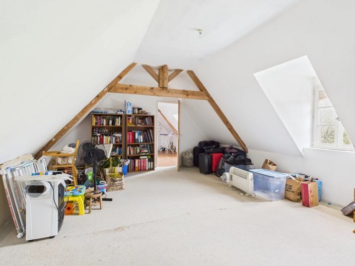 Image No.13-4 Bed Farmhouse for sale