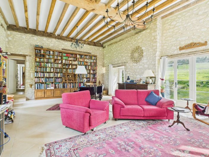 Image No.3-4 Bed Farmhouse for sale